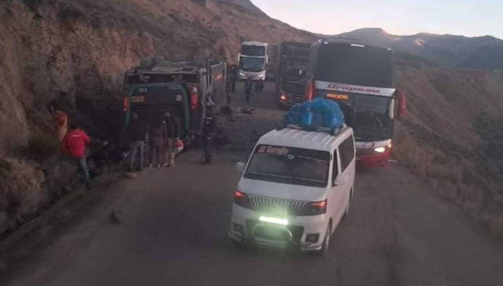 Accidente de bus en Perú: 13 personas muertas y varios heridos