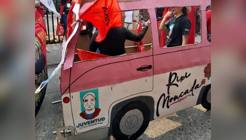 Mascotas, la “Rixineta” y otras curiosidades durante la marcha del 1 de mayo en la capital