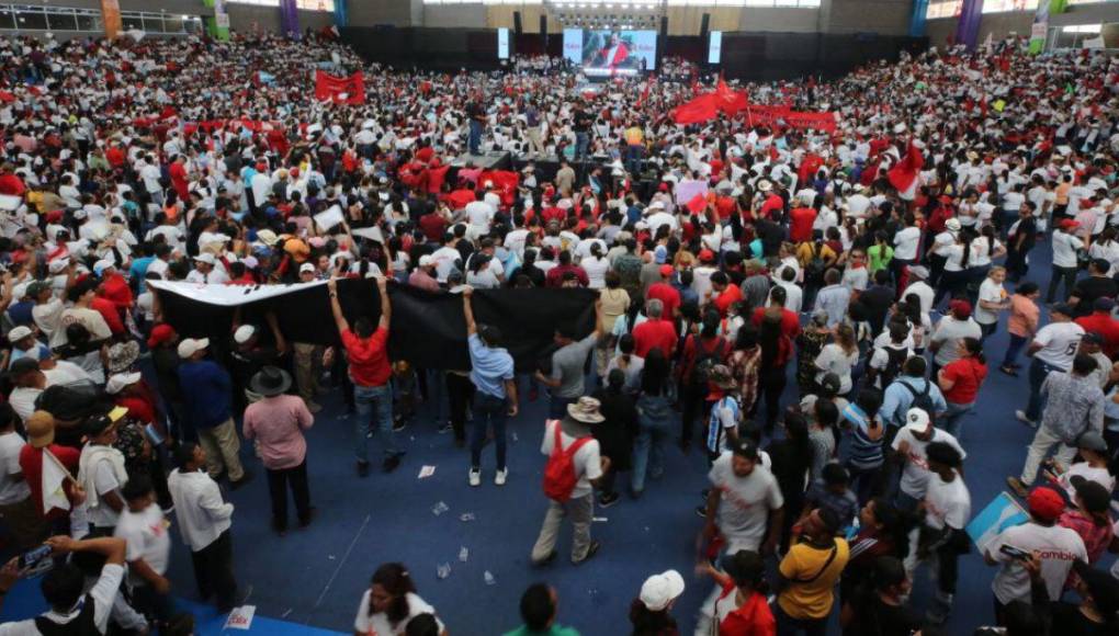 Jorge Cálix oficializa su precandidatura: “Libre no le pertenece a una familia”