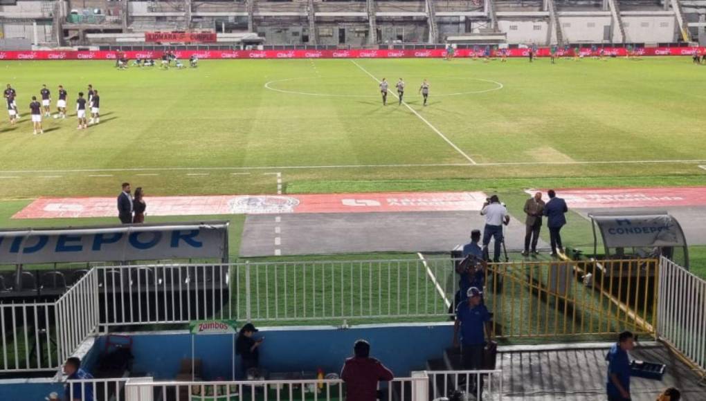 Así se vive el ambiente del Olimpia vs Lobos UPN en el Chelato Uclés