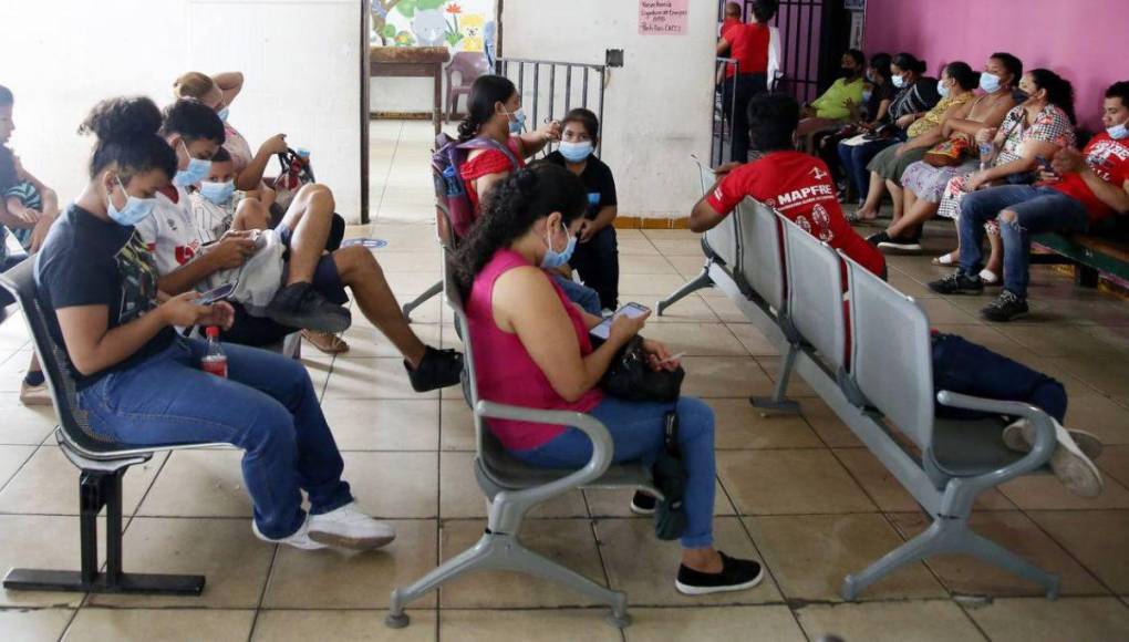 Capa de humo causa aumento de pacientes con problemas respiratorios en la capital