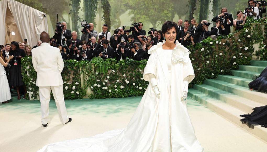 Las Kardashian-Jenner deslumbran en la Met Gala 2024