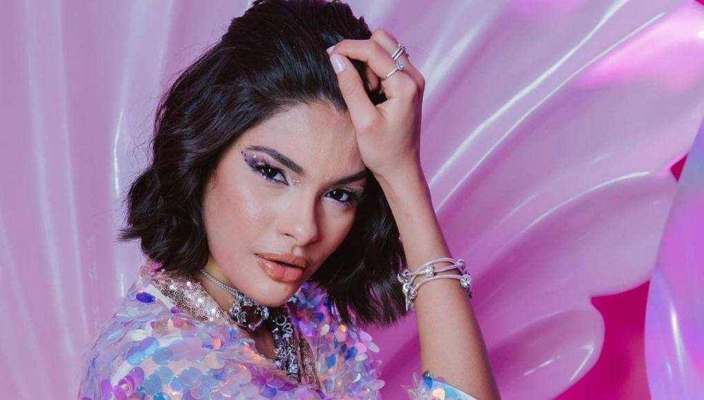 Nicaragüenses esperan en vano a Miss Universo en Costa Rica