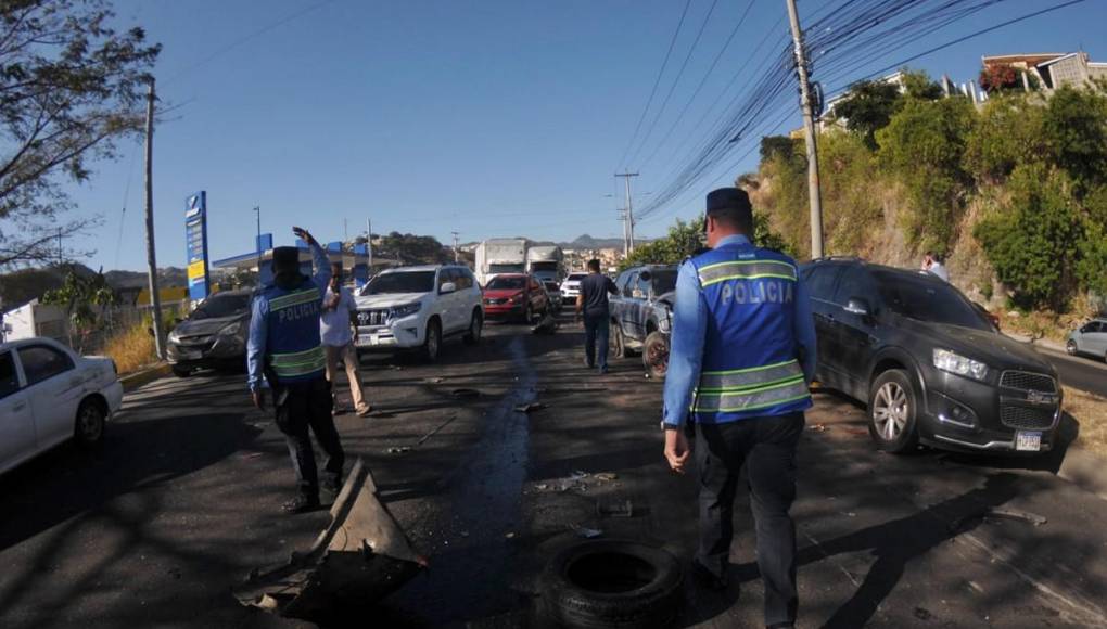 “Nos arrastró por 50 metros”: las imágenes más impactantes del accidente en anillo periférico