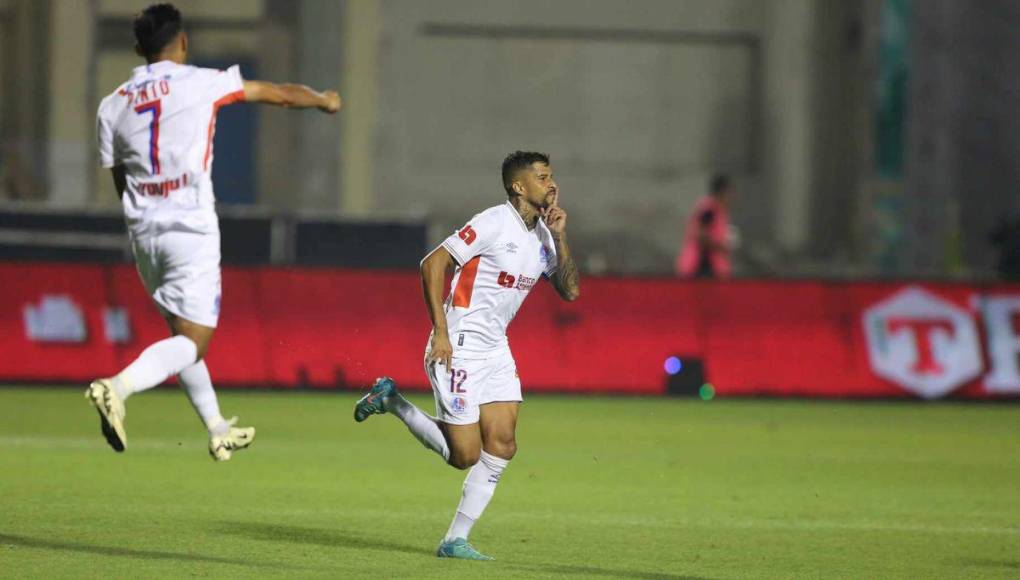 ¿Juega Araújo? Alineación con la que Olimpia busca pegar primero vs Motagua