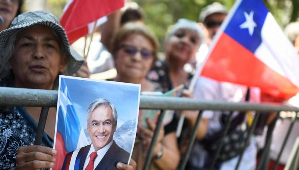 “Estamos vivos por él”: Chile da último adiós al expresidente Sebastián Piñera