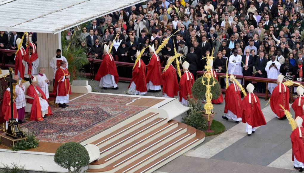 Papa Francisco encabezó celebración del Domingo de Ramos