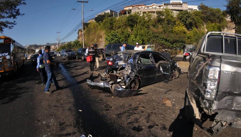 “Nos arrastró por 50 metros”: las imágenes más impactantes del accidente en anillo periférico