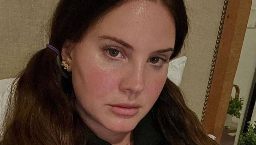 Lana del Rey, las señas y rituales por las que aseguran que es una bruja