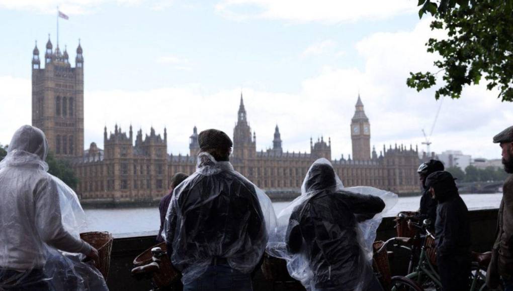 ¿Qué contiene el kit que Reino Unido pidió a sus ciudadanos preparar ante emergencias?