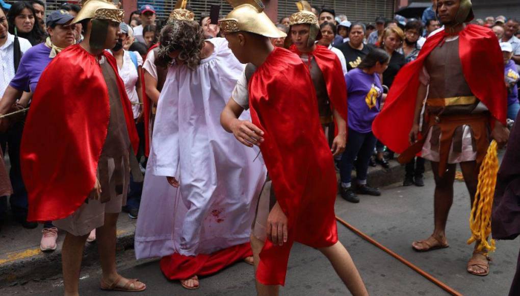 Las 14 estaciones del Vía Crucis: un recorrido espiritual hacia la Pasión de Cristo