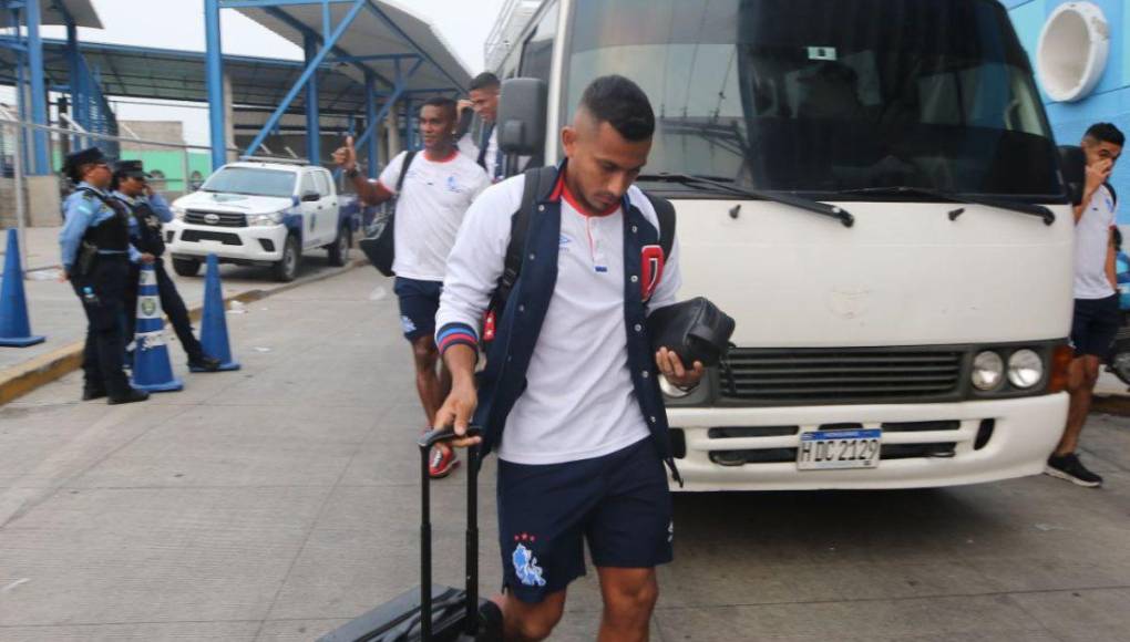 Ambientazo en el Estadio Nacional antes del clásico entre Olimpia y Motagua