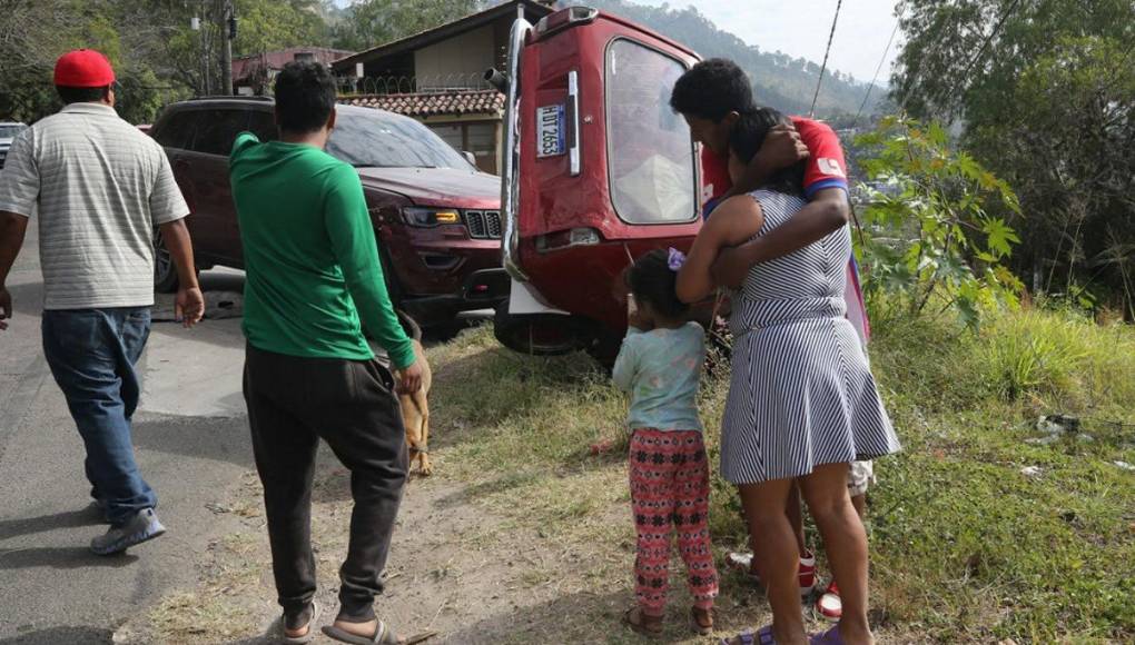 Las imágenes del accidente que dejó tres heridos en cuesta de El Hatillo