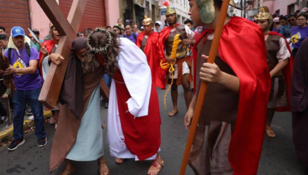 Las 14 estaciones del Vía Crucis: un recorrido espiritual hacia la Pasión de Cristo