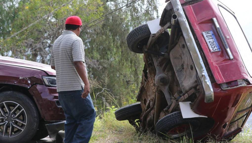 Las imágenes del accidente que dejó tres heridos en cuesta de El Hatillo