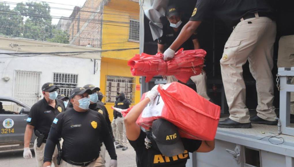 Trasladan a Tegucigalpa las 2.7 toneladas de droga incautada en caribe hondureño