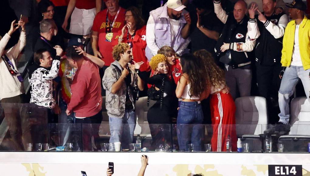 Mahomes leyenda y beso de Taylor Swift: la celebración de los Chiefs