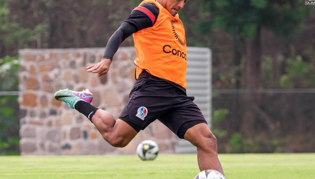 ¡Con dos altas! Troglio mandará ofensivo 11 titular de Olimpia ante Motagua