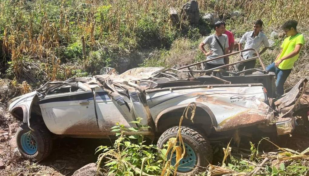 “Rodaron hasta el fondo”, las imágenes del fatal accidente en Arada, Santa Bárbara