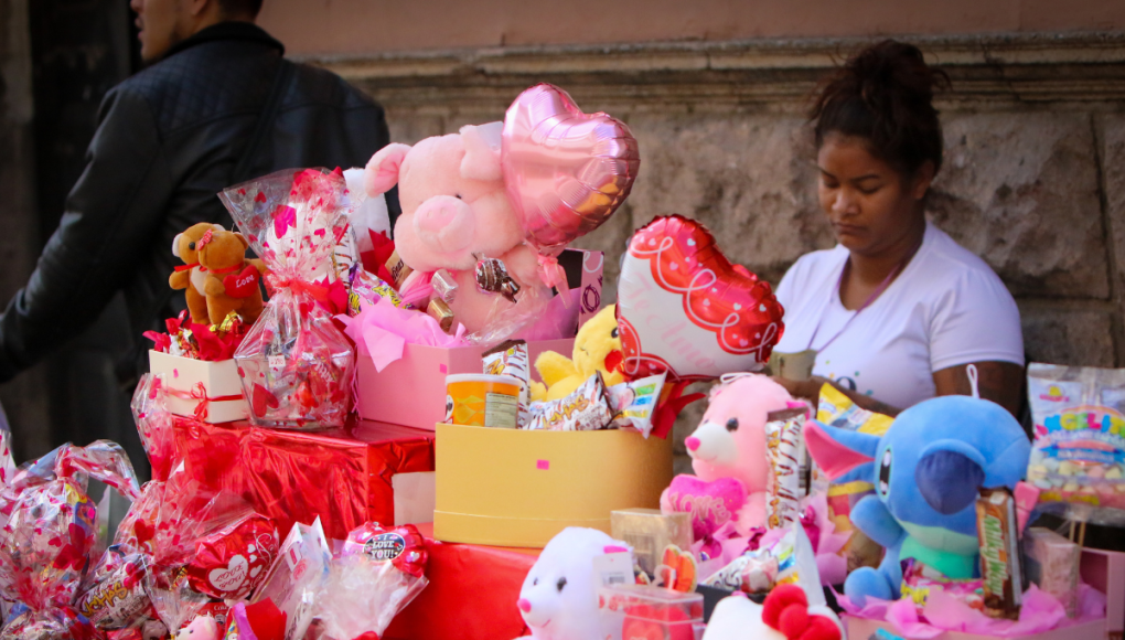 Este Día del Amor y la Amistad tuvo cupidos, un comercio activo y señales de romance