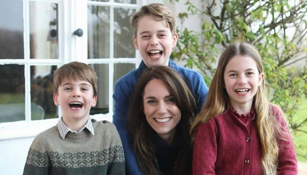 Kate Middleton: ¿Qué detalle de la foto familiar desató la controversia?