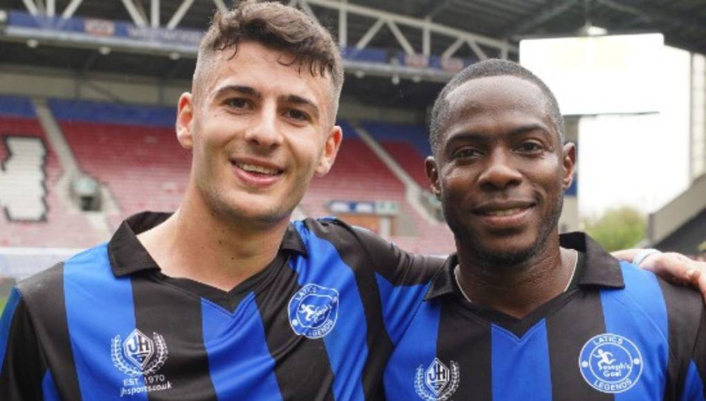 Maynor Figueroa regresa al Wigan, se encuentra con DT de CR7 y fans lo sorprende