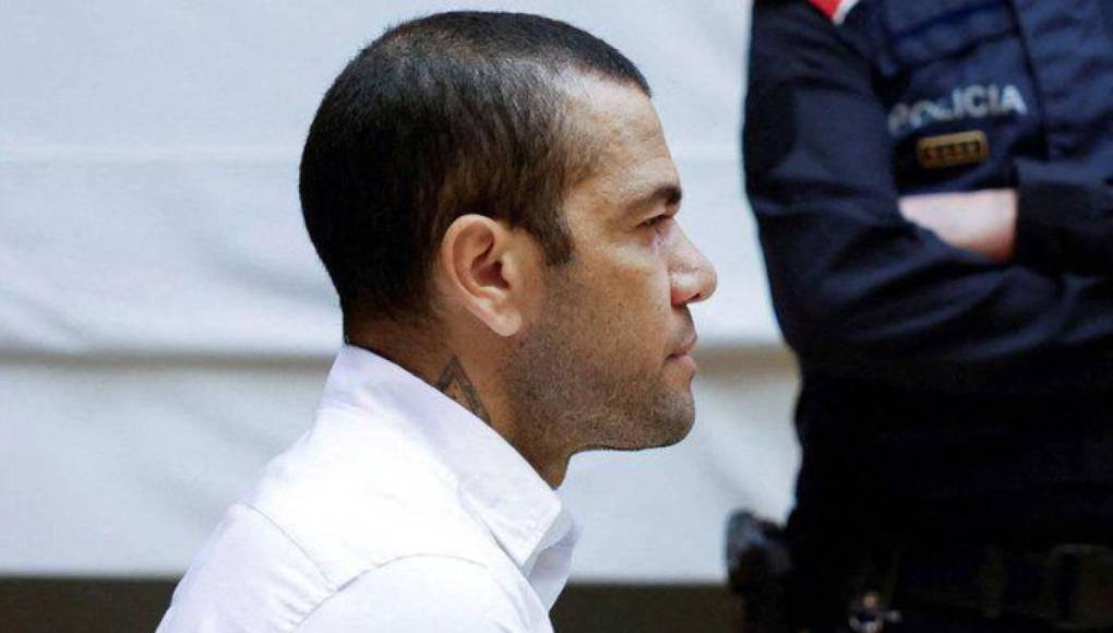 Dani Alves queda en libertad tras pagar millonaria fianza y las restricciones que tendrá