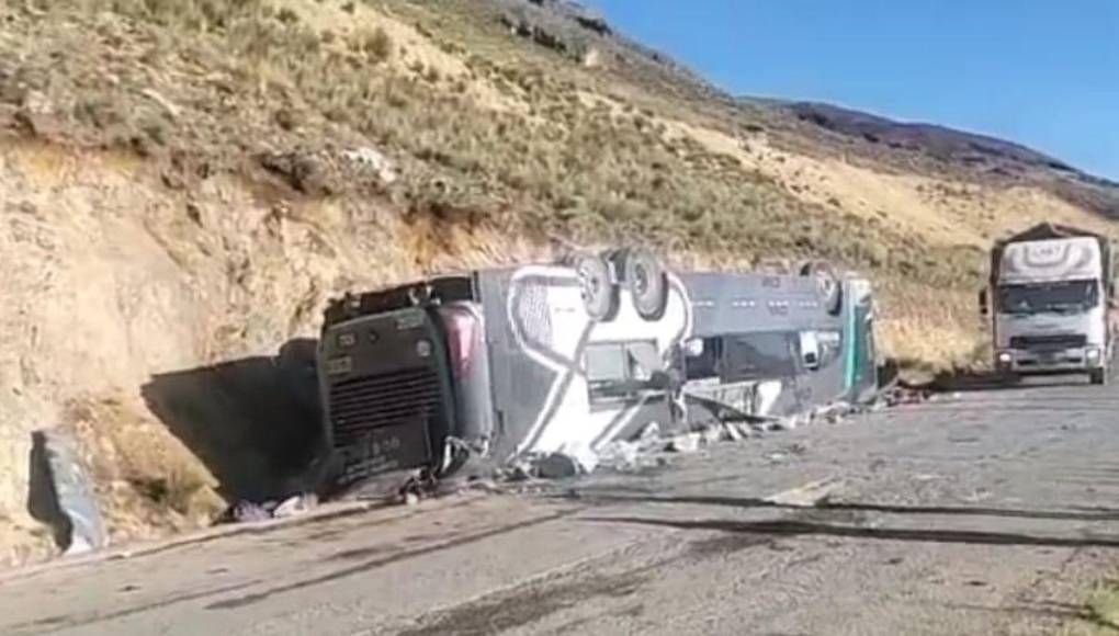 Accidente de bus en Perú: 13 personas muertas y varios heridos