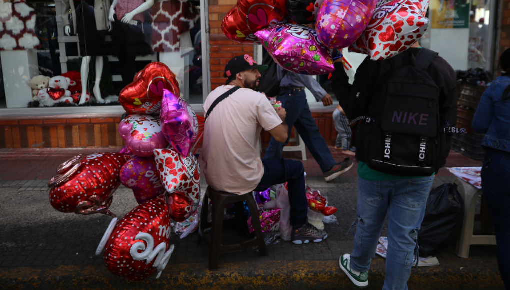 Este Día del Amor y la Amistad tuvo cupidos, un comercio activo y señales de romance