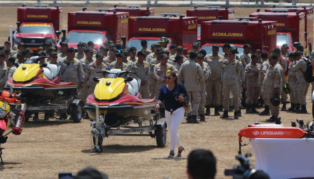 Ambulancias y flota acuática: El Cuerpo de Bomberos se fortalece