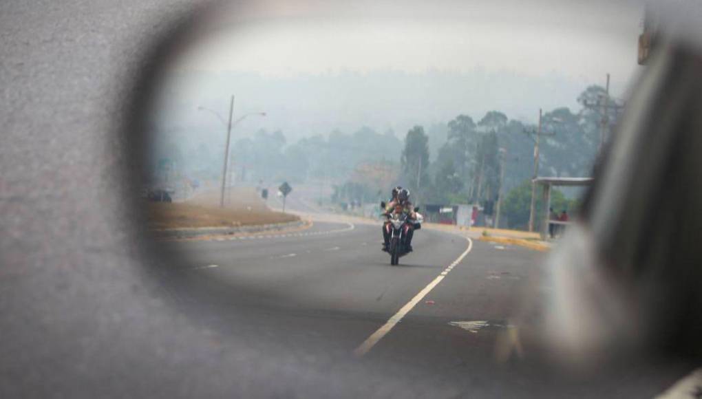 ¡Imparable contaminación! Densa capa de humo permanece sobre Tegucigalpa