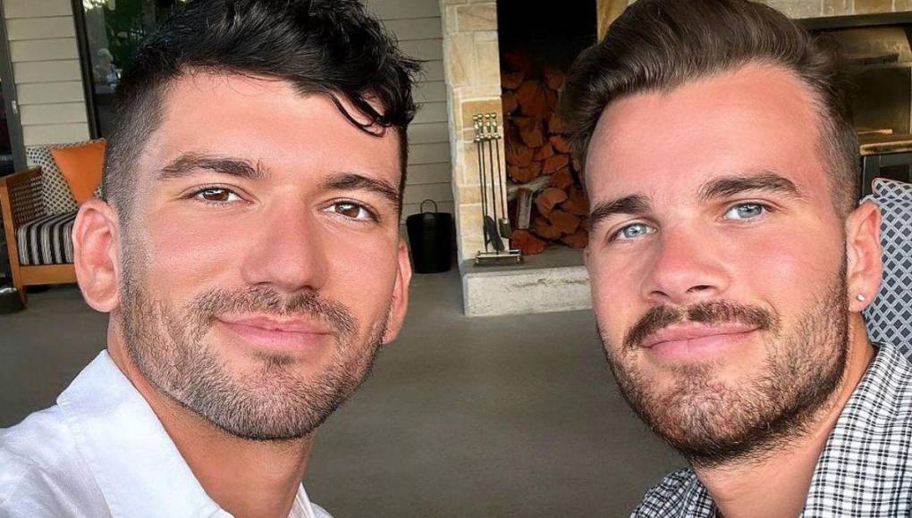 Buscan cadáveres de famoso presentador y su novio en Australia