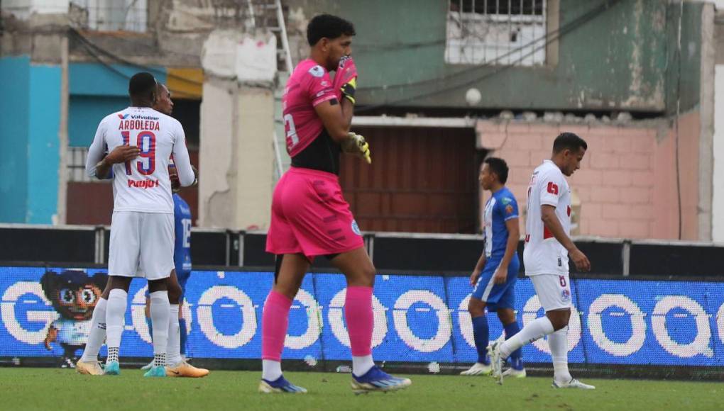 Olimpia entre enojo y tristeza tras no poder clasificar directo a semifinales