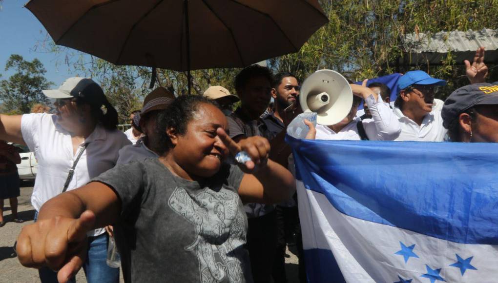 BOC protesta frente a la CSJ por rotaciones ilegales en las salas del Poder Judicial