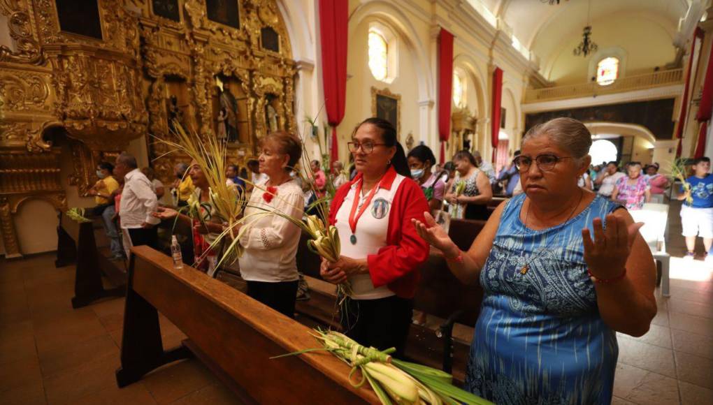 Con mucho fervor, capitalinos celebran el Domingo de Ramos