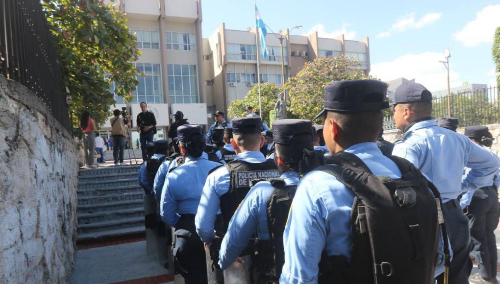 Policía Nacional llega a la CSJ tras anuncio de plantón del BOC por rotación ilegal