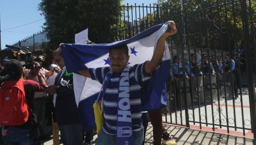 BOC protesta frente a la CSJ por rotaciones ilegales en las salas del Poder Judicial