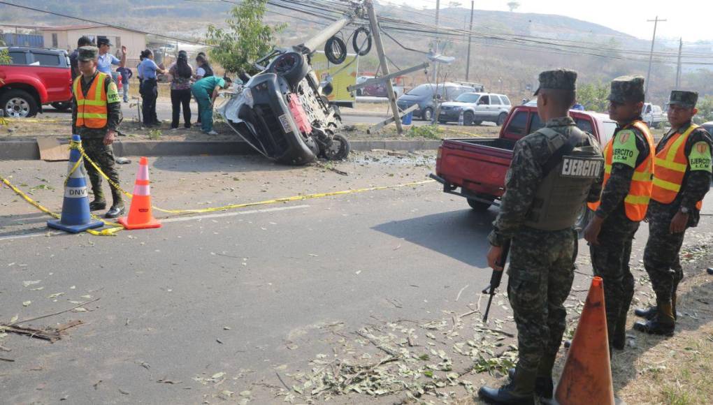 Imágenes del accidente en el anillo periférico que dejó un muerto y dos heridos