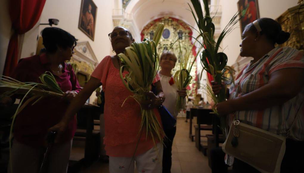 Con mucho fervor, capitalinos celebran el Domingo de Ramos