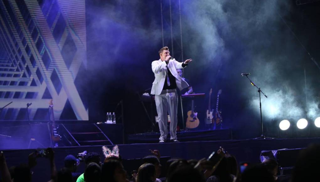 ”Te amo desde 1997”, capitalinos disfrutaron del show de Nick Carter