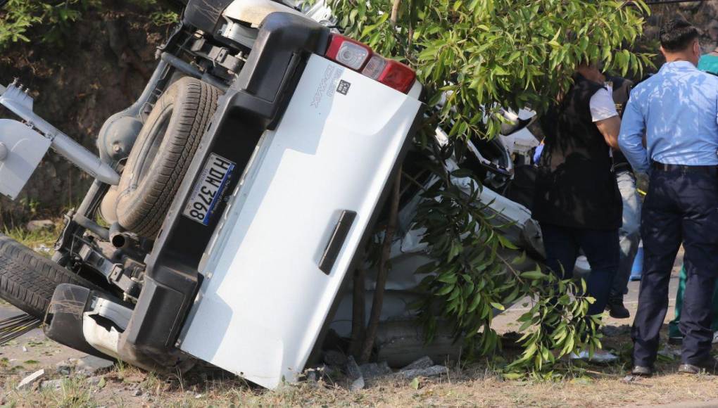 Imágenes del accidente en el anillo periférico que dejó un muerto y dos heridos