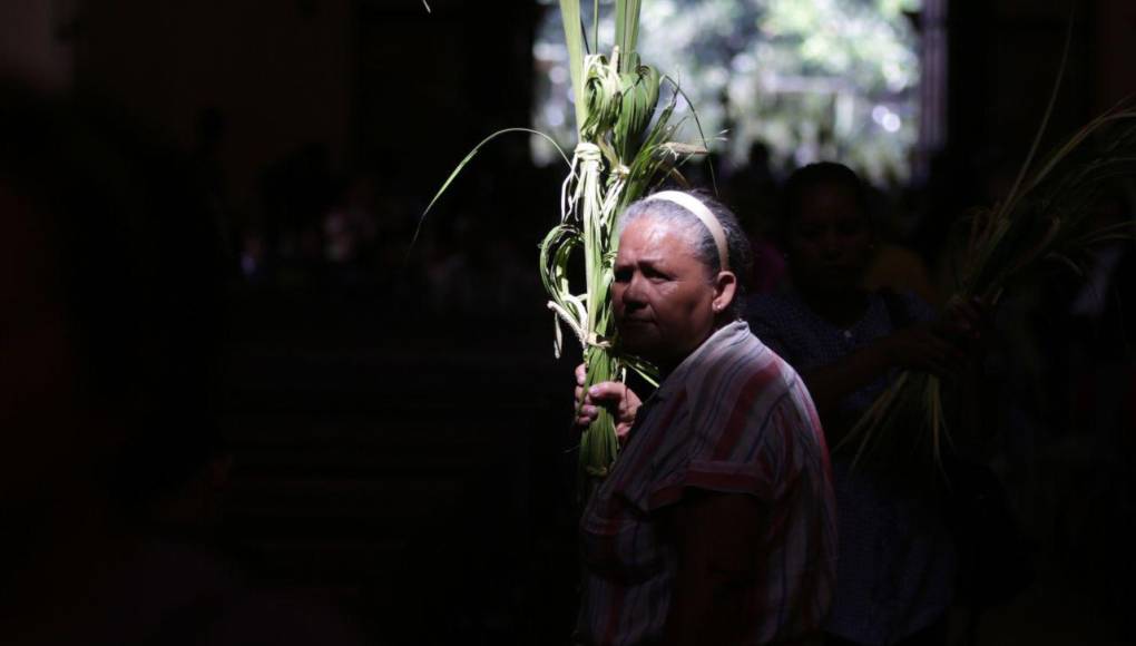 Con mucho fervor, capitalinos celebran el Domingo de Ramos