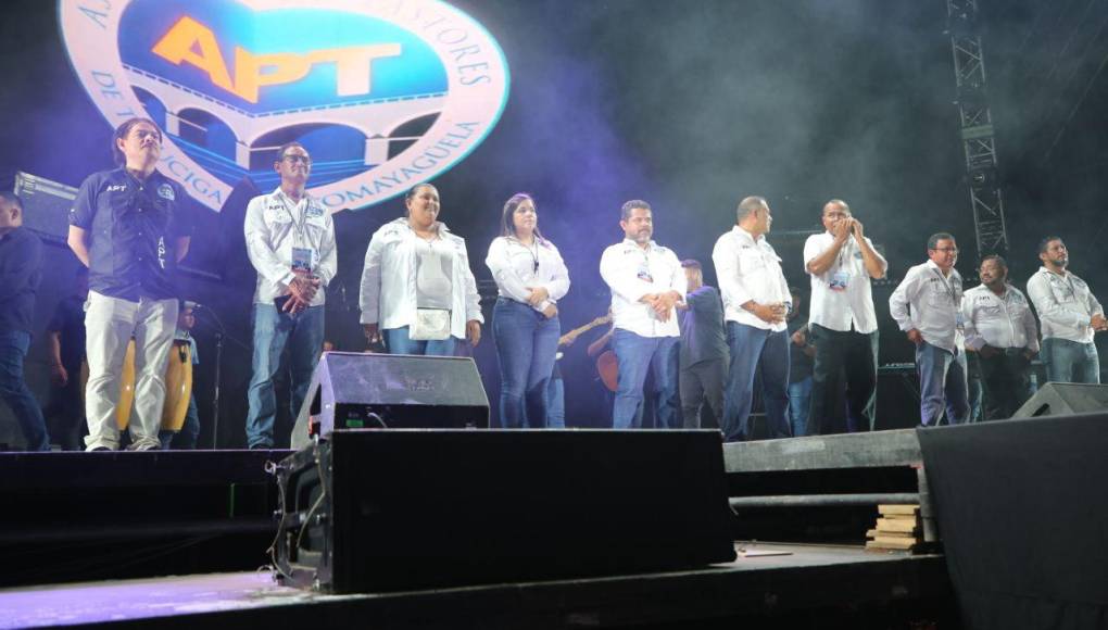 Evangélicos reciben la Semana Santa con masivo concierto en la capital