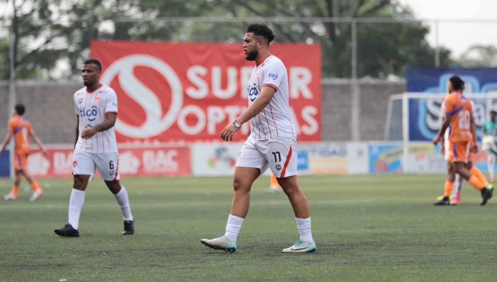 Desgarradoras imágenes de jugadores del Vida tras descender a segunda división