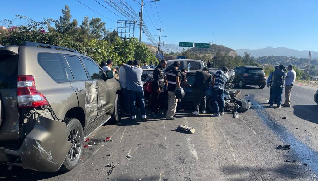 Las primeras imágenes del accidente provocado por rastra en el anillo periférico