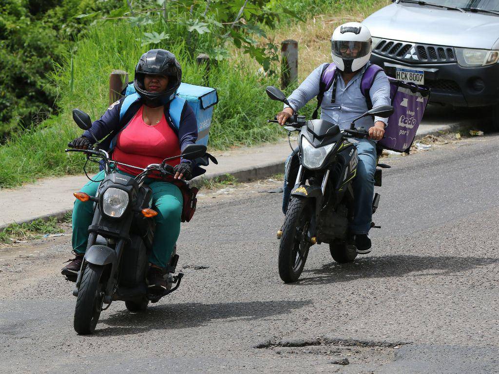 $!Hasta los baches, que son parte de los riesgos en el camino, ya están bien identificados por los deliveries.