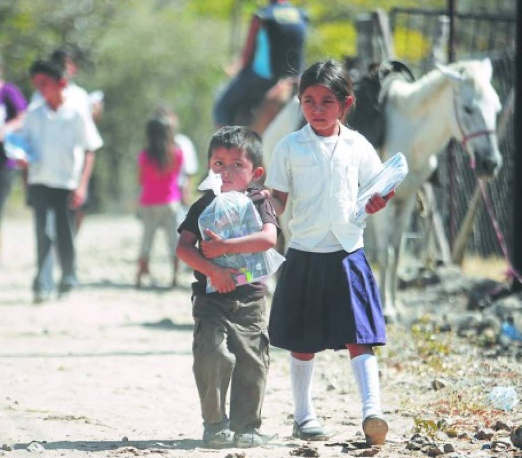 En El Matearal inicia jornada de solidaridad de 'La Maratón del Saber'