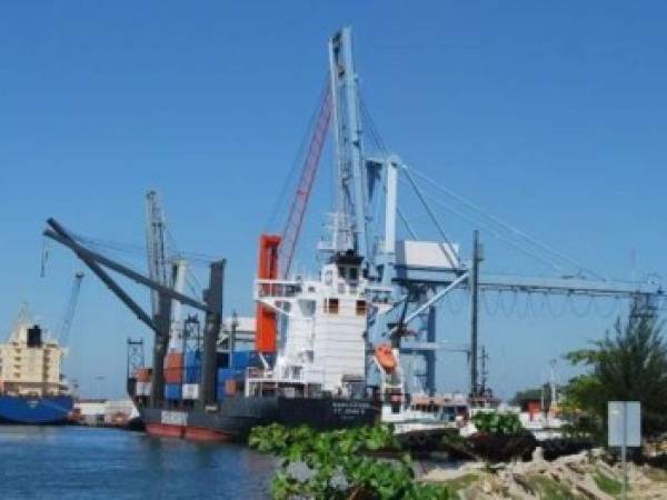 Actualmente, la capacidad máxima con la que cuenta la terminal de Puerto Cortés es de 600 mil TEU, que equivalen a 300 mil contenedores que importan y exportan diversos productos.