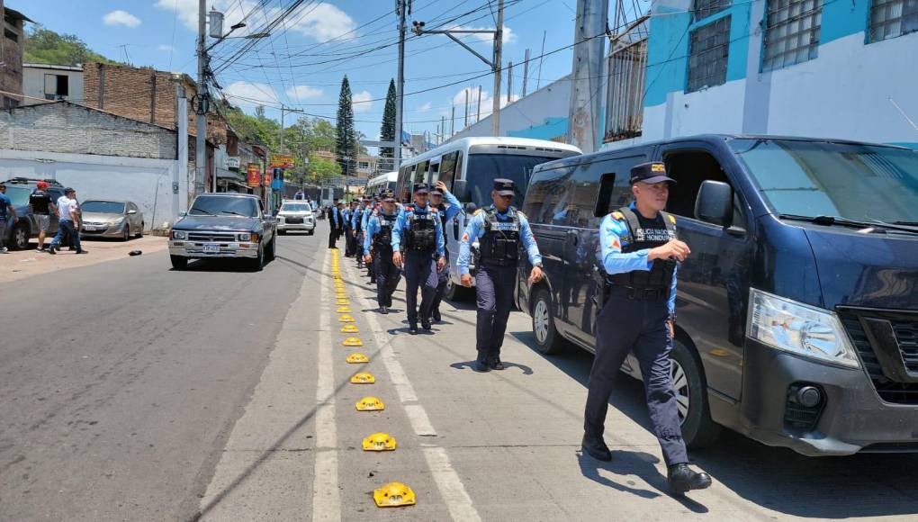 Olimpia-Marathón: La Policía Nacional blinda el Chelato Uclés y los primeros hinchas