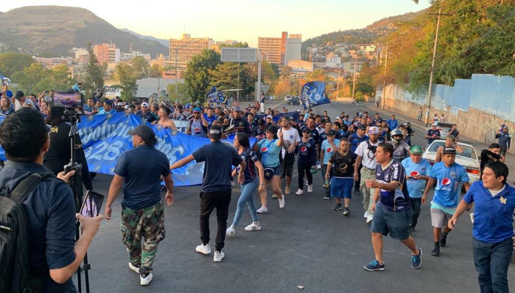 Motagua-Olimpia: Zafarrancho en las afueras del Nacional previo al Clásico